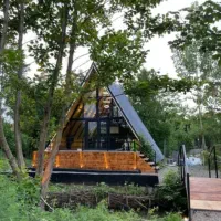 ویلا-با-سقف-شیشه-ای-در-دل-جنگل