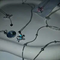 گردنبند و گوشواره و دستبند اکسسوری