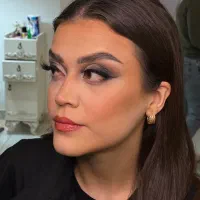 میکاپ آرتیست