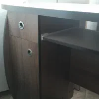 کامپیوتر در حد نو با کشو و جای کیبورد کشویی|میز تحریر و کامپیوتر|تاکستان, |دیوار