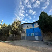 مدیر داخلی و کارمند اداری خانم