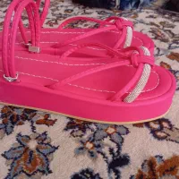 صندل صورتی سایز ۳۸ نونو