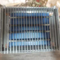 کباب پز روی منقل بسیار تمیز