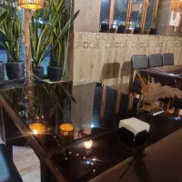 سالن دار کافه رستوران