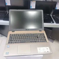 فروشنده خانم (منشی)