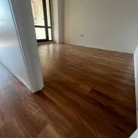 پخش و نصب پارکت لمینت  کفپوش و قرنیز