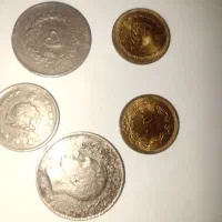 تعدادی سکه قدیمی