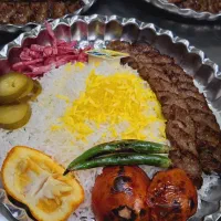 کتربنگ طهرون، ۲۵۰ فلکه خیام خیابان میثم تمار