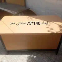 میز اداری و کامپیوتر در حد نو