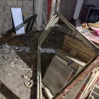 درب دو لنگ و دو عدد پنجره