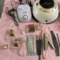 وسایل کاشت و ژلیش ناخن|آرایشگاه و سالن‌های زیبایی|شوط, |دیوار