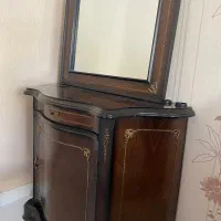 کنسول و آینه