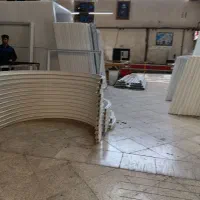 کارگر ماهر و ساده پی وی سی و شیشه دوجداره