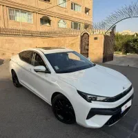 کی‌ام‌سی J7، مدل ۱۴۰۳