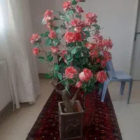 گل مصنوعی با گلدان سفالی ویک درختچه گل رز با گلدان|گل مصنوعی|زاهدان, |دیوار