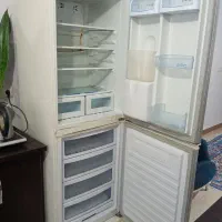 یخچال فریزر یخساران در صومعهسرا