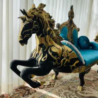 کاناپه طرح اسب