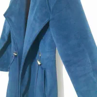 پالتو|لباس|کنگاور, |دیوار