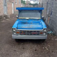 یک دستگاه نیسان مدل ۷۴