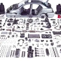 کارگرساده آقادرکارخانه تولید قطعات ریز خودرو