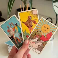 آموزش وفال بینی حق نیا