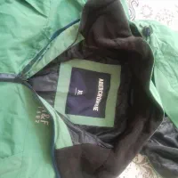 کاپشن و بادگیر کوهنوردی
