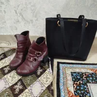 کفش و کیف|کیف، کفش، کمربند|رشت, فلسطین|دیوار