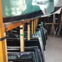 شیشه اتومبیل