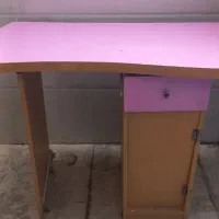 تخت ومیز تحریر