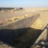 گاوداری صنعتی بزرگ و مرتب با ۷۰۰۰ متر دور دیوار