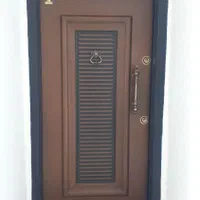 درب ضدسرقت،اتاقی،حمام و سرویس بهداشتی در صحنه|مصالح و تجهیزات ساختمان|صحنه, |دیوار