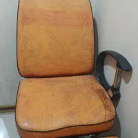 صندلی چرم آریشگاه