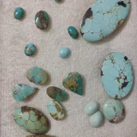 فیروزه نیشابوری بزرگ و کوچک