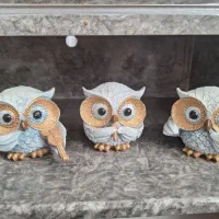 سه عدد مجسمه و یک عدد لوستر اشکی