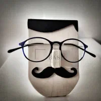 نگهدارنده و استند عینک