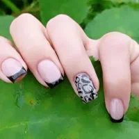 کاشت  ناخن فقط فقط ۳۰۰تومان|خدمات آرایشگری و زیبایی|الوند, |دیوار