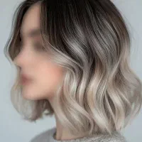 نیازمند مدل برای کار آمبره