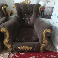 مبل ۷نفره دست دوم با دو عدد میز عسلی قیمت ۳میلیون