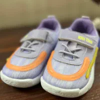 کتونی بچگانه کاملا نو|کفش و لباس بچه|ری, دیلمان|دیوار