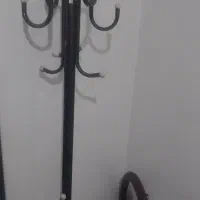 چوب‌لباسی‌‌ایستاده‌سالم