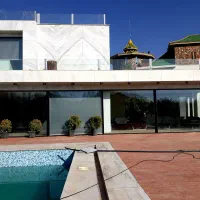 خدمات بنایی سنگ کارسرامیک کارسیمانکاردیوارچینی