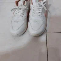 کفش کتونی39|کیف، کفش، کمربند|نهاوند, |دیوار