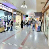 ۱۸ متر / همکف ایرانی اسلامی / راهرو شلوغ و فعال
