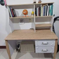 فروشی تمیز در حد نو|میز تحریر و کامپیوتر|دوگنبدان, |دیوار