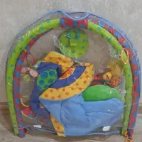 زمین بازی نوزاد