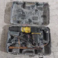 هیلتی بتن کن ۲ عدد یک عدد تراز لیزی