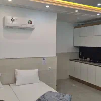 سوئیت نوساز|اجارهٔ کوتاه‌مدت آپارتمان و سوئیت|قم, میدان نو|دیوار