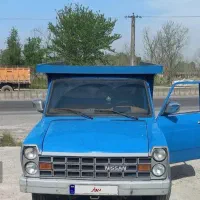 دو خودرو نیسان و پژو