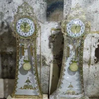 ساعت ایستاده برنزی