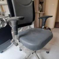 صندلی اداری مشاور املاک